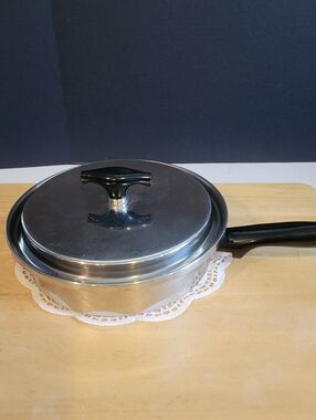 Vintage Sauce Pan Skillet Frying Pan 9in With Lid Stainless Steel CookwarePan